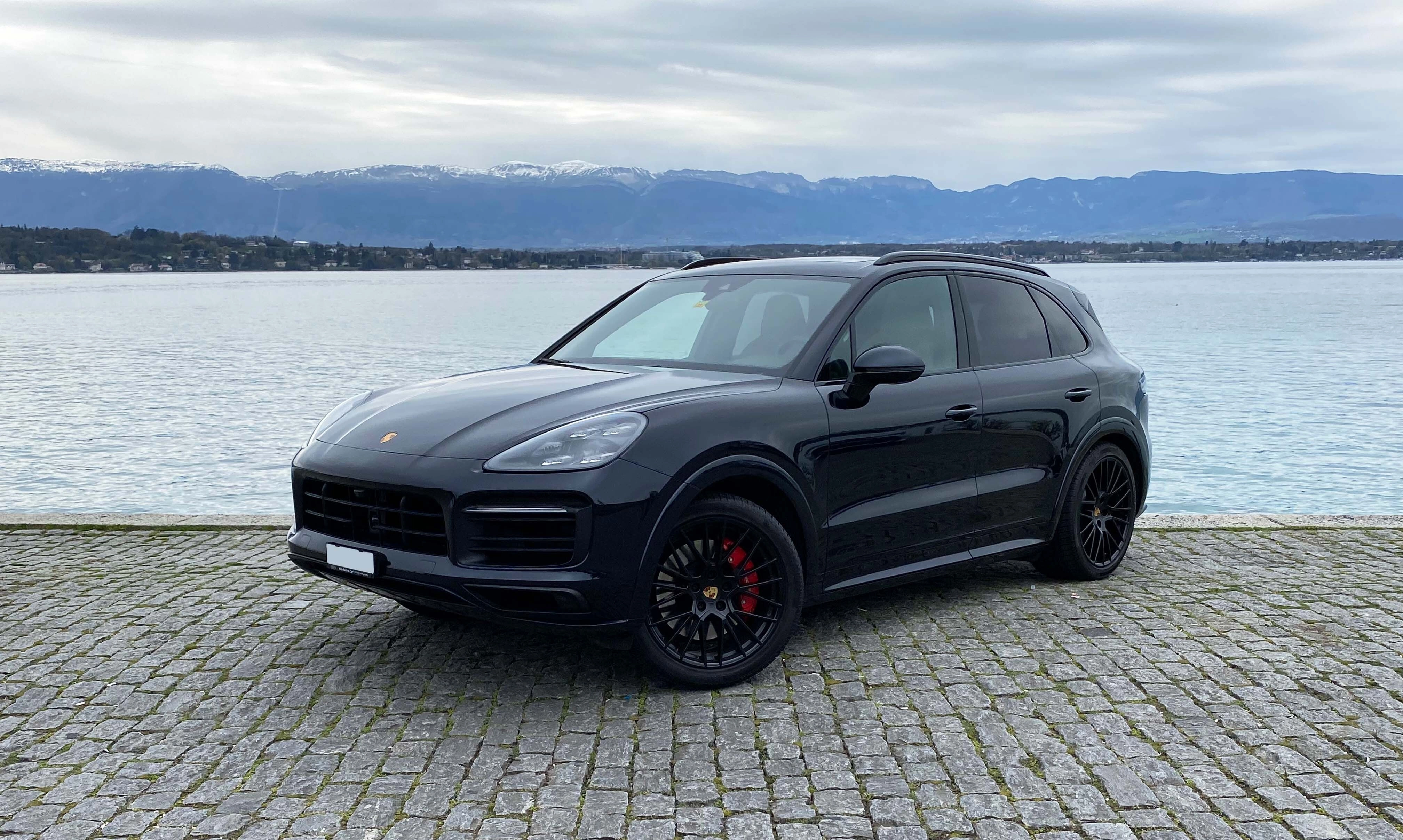 rent Porsche Cayenne GTS rent Porsche Cayenne GTS